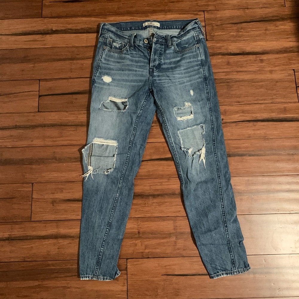 Hollister High Rise Straight Leg Jean